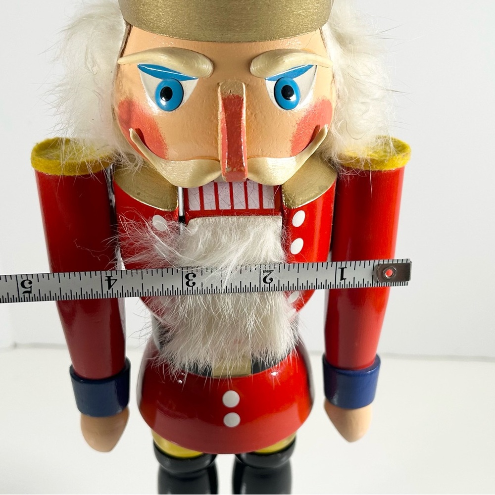 Christian Ulbricht German King Nutcracker Erzgebirge Volkskunst READ - Picture 11 of 15